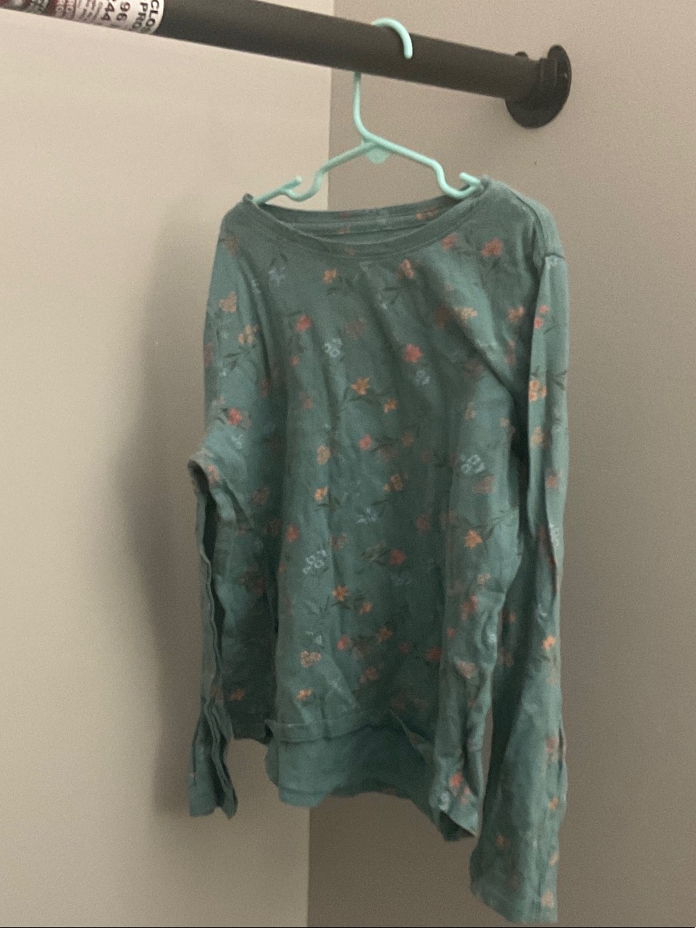 Old Navy Teal Long-Sleeve Floral Tee
